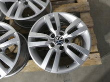 Laden Sie das Bild in den Galerie-Viewer, 4x Alufelge 16 Zoll 6.5" 5x112 33ET Glanz Silber 5N0601025 VW Tiguan Rim Wheel FEL8595632623nn
