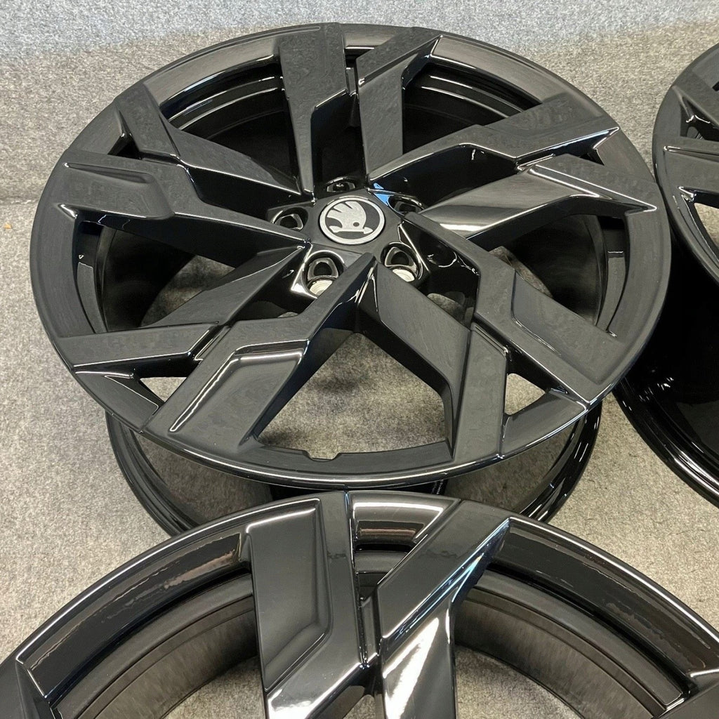 4x Alufelge 19 Zoll 8.0" 5x112 45ET Glanz Graphit 57A601025AF Skoda Karoq FEL8923507028kh