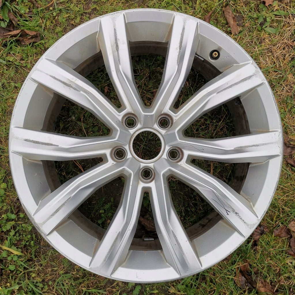 1x Alufelge 18 Zoll 7.0" 5x112 58ET Glanz Silber 2GA601025D VW T-Roc Rim Wheel FEL6889582098mb