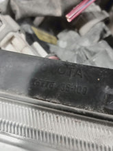 Laden Sie das Bild in den Galerie-Viewer, Frontscheinwerfer Toyota Avensis 8596724011 Rechts Scheinwerfer Headlight SCH2490924919un