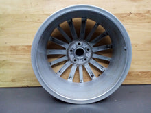 Laden Sie das Bild in den Galerie-Viewer, 1x Alufelge 18 Zoll 7.5&quot; 5x112 51ET Glanz Grau 5E0601025K Skoda Rim Wheel