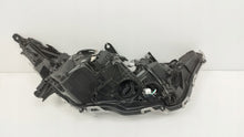 Laden Sie das Bild in den Galerie-Viewer, Frontscheinwerfer Toyota 4 IV 81185-42A33 LED Links Scheinwerfer Headlight