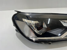 Laden Sie das Bild in den Galerie-Viewer, Frontscheinwerfer VW Touareg 7P1941032 Rechts Scheinwerfer Headlight