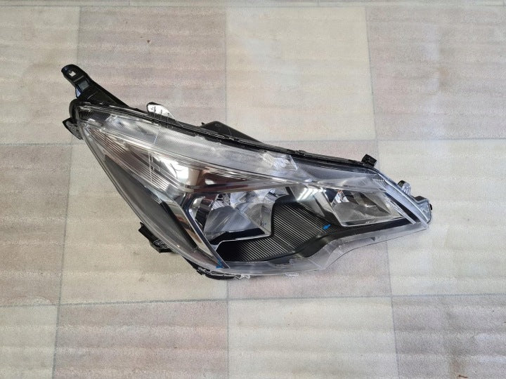 Frontscheinwerfer Mitsubishi Space Star 8301D446 Rechts Scheinwerfer Headlight SCH8553965189rs