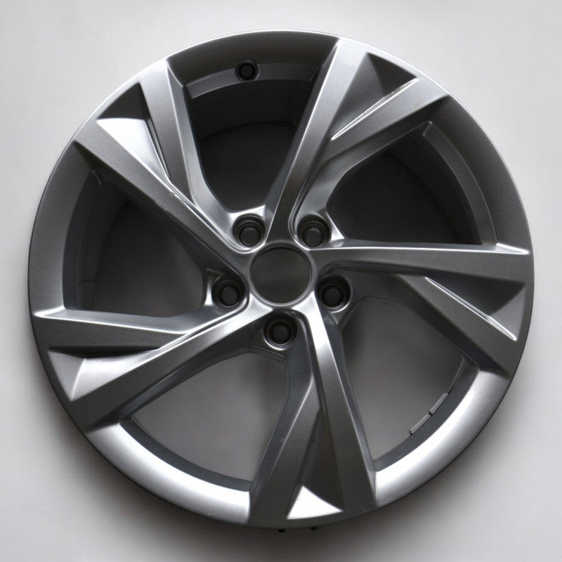 1x Alufelge 18 Zoll 8.0" 5x112 40ET Glanz Silber 8W0601025EJ Audi A4 B9