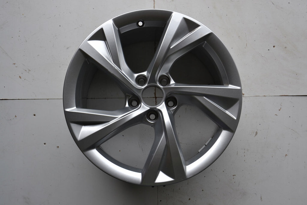 1x Alufelge 18 Zoll 8.0" 5x112 40ET Glanz Silber 8W0601025EJ Audi A4 B9