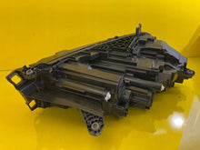 Laden Sie das Bild in den Galerie-Viewer, Frontscheinwerfer Skoda Enyaq 5LB941015H LED Links Scheinwerfer Headlight