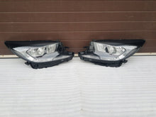 Load image into Gallery viewer, Frontscheinwerfer Toyota Aygo X 0H-31 Ein Satz Scheinwerfer Headlight SCH7490371762zh