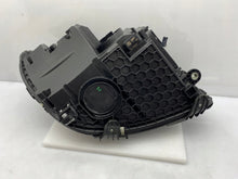 Laden Sie das Bild in den Galerie-Viewer, Frontscheinwerfer Mercedes-Benz W206 A2069066104 LED Links Headlight SCH3091157428vu