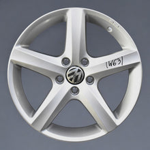 Load image into Gallery viewer, 1x Alufelge 17 Zoll 6.5&quot; 5x112 39ET Glanz Silber 1K8071497A VW Scirocco