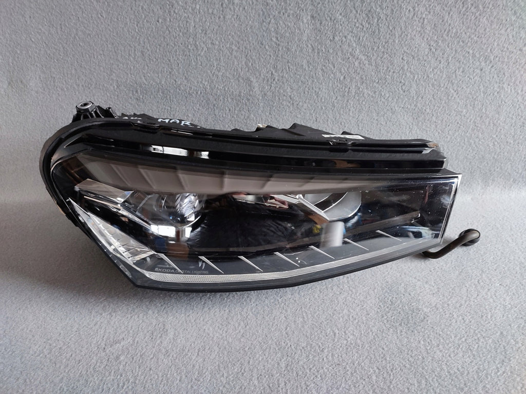 Frontscheinwerfer Skoda Fabia 6VB941016B 6VB941015B LED Rechts Headlight