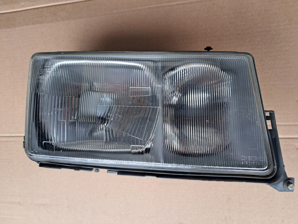 Frontscheinwerfer Mercedes-Benz 190 W201 A2018207661 Rechts Headlight SCH5040771139eh
