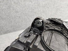 Laden Sie das Bild in den Galerie-Viewer, Frontscheinwerfer Mercedes-Benz W206 A2069063003 LED Rechts Headlight SCH5662699663ql