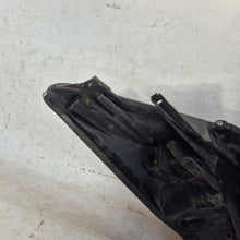 Laden Sie das Bild in den Galerie-Viewer, Frontscheinwerfer Mazda 3 BDG7-51040 Xenon Links Scheinwerfer Headlight SCH4754688203eh