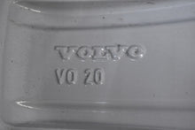 Load image into Gallery viewer, 1x Alufelge 18 Zoll 8.0" 5x108 50ET Glanz Silber 30714486 Volvo Xc60 Rim Wheel