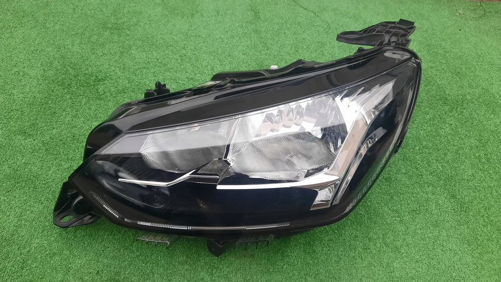 Frontscheinwerfer Peugeot 208 9823194080 73282039 Links Scheinwerfer Headlight