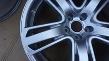 Laden Sie das Bild in den Galerie-Viewer, 1x Alufelge 19 Zoll 8.0" 5x112 26ET Glanz Schwarz 8T0601025AJ Audi A5 Rim Wheel FEL3338394155yz