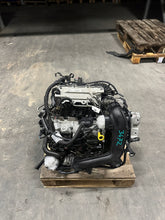 Load image into Gallery viewer, Motor Audi A3 A1 DKR CHZ DKL 1.0 TFSI 39TKm 2018 Benzin Engine Komplett