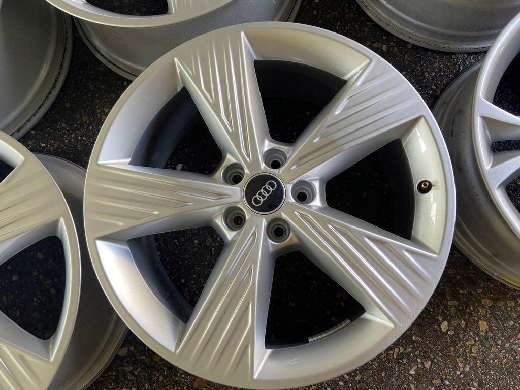 4x Alufelge 19 Zoll 8.0" 5x112 45ET Glanz Silber 89A601025B Audi E-Tron FEL8494768196sw