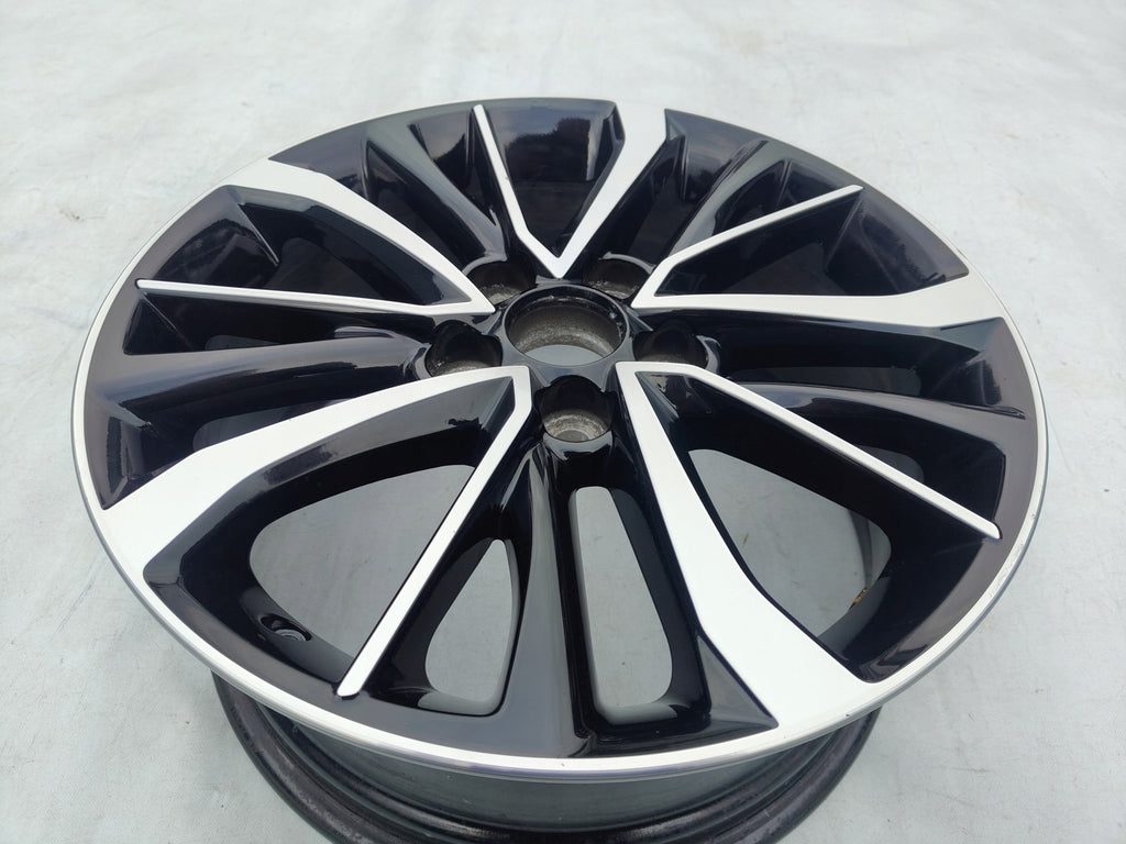 1x Alufelge 17 Zoll 7.0" 5x114.3 45ET 509100323 Toyota Corolla Verso Avensis