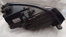 Laden Sie das Bild in den Galerie-Viewer, Frontscheinwerfer VW Caddy III 2K1941015A Links Scheinwerfer Headlight SCH3401695616oc
