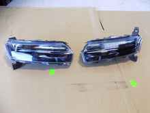 Laden Sie das Bild in den Galerie-Viewer, Frontscheinwerfer Dacia Spring 266052417R LED Links Scheinwerfer Headlight