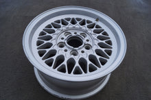 Load image into Gallery viewer, 1x Alufelge 15 Zoll 7.0&quot; 5x120 20ET Silber 1179774 BMW E24 E32 E34 Rim Wheel