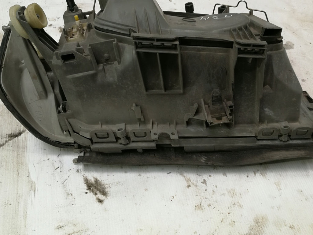 Frontscheinwerfer Mercedes-Benz W201 Links Scheinwerfer Headlight SCH6165853678we