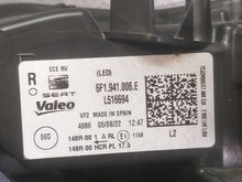 Laden Sie das Bild in den Galerie-Viewer, Frontscheinwerfer Seat Ibiza 6F1941006E Rechts Scheinwerfer Headlight