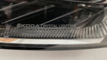Load image into Gallery viewer, Frontscheinwerfer Skoda Octavia IV 5E4941015B LED Ein Stück (Rechts oder Links) SCH4463924760ex