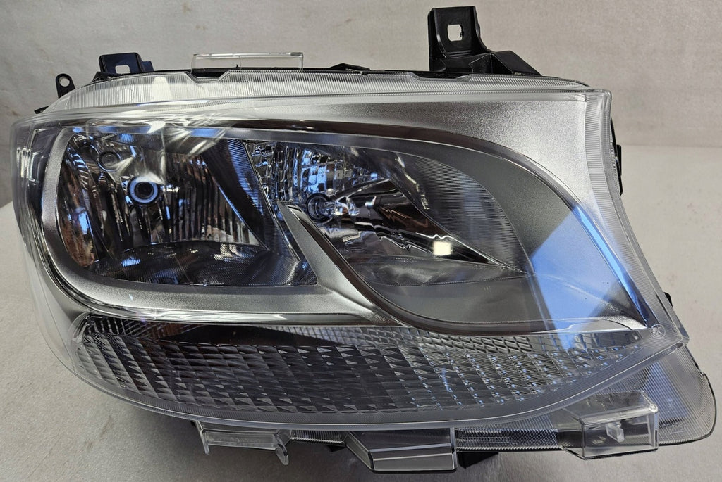 Frontscheinwerfer Mercedes-Benz Sprinter A9109060100 Rechts Headlight SCH7524715566ny