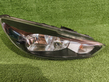 Laden Sie das Bild in den Galerie-Viewer, Frontscheinwerfer Ford Focus F1EB13W029G Rechts Scheinwerfer Headlight SCH6593370281ki