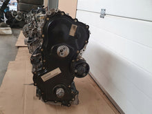 Load image into Gallery viewer, Motor Mercedes-Benz Vito W447 R9NA402 1.7 CDI 84TKm Diesel Engine Unkomplett