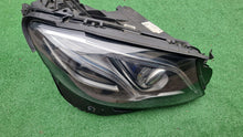 Laden Sie das Bild in den Galerie-Viewer, Frontscheinwerfer Mercedes-Benz W213 A2139064804KZ LED Rechts Headlight SCH9540555309kd