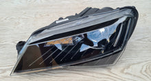 Laden Sie das Bild in den Galerie-Viewer, Frontscheinwerfer Skoda Superb III 3V1941015B LED Ein Stück (Rechts oder Links)