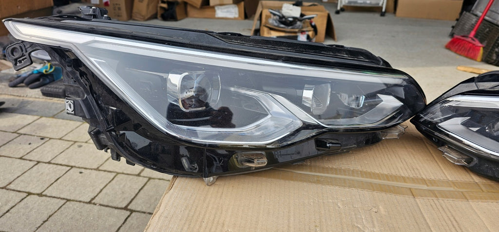Frontscheinwerfer VW Golf VIII 5H1941035J 5H1941036J LED Ein Satz Headlight SCH5005510902le