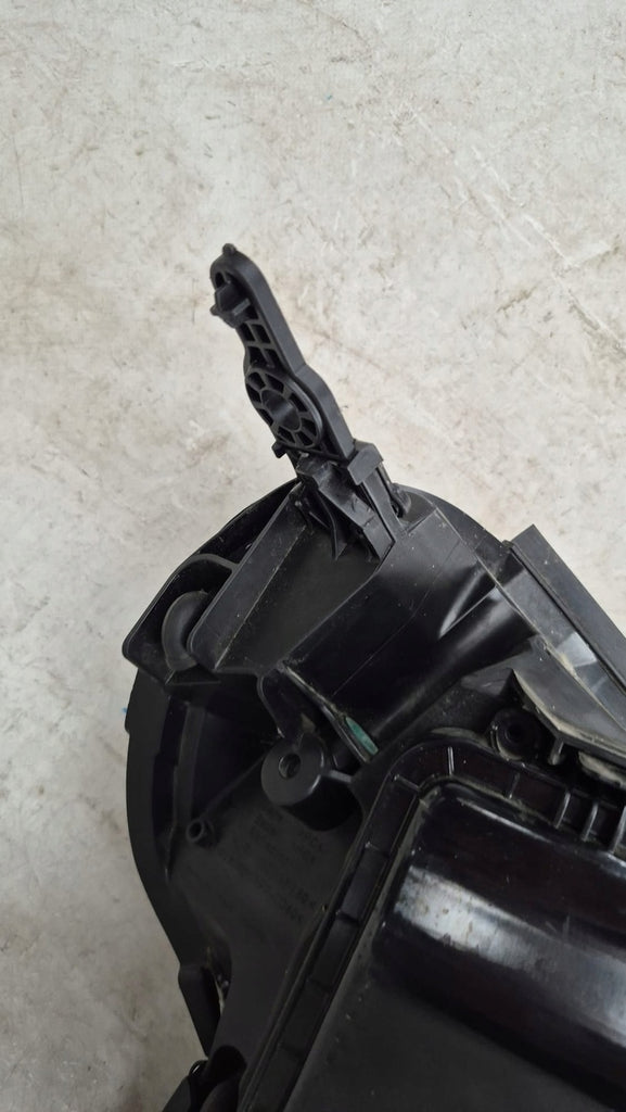 Frontscheinwerfer Opel Zafira Life 9832837680 Links Scheinwerfer Headlight SCH8930116242bt