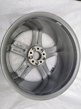 Load image into Gallery viewer, 1x Alufelge 18 Zoll 9.0&quot; 5x112 54ET A2124016302 Mercedes-Benz W212 Rim Wheel