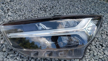 Laden Sie das Bild in den Galerie-Viewer, Frontscheinwerfer Volvo 31446784 Links Scheinwerfer Headlight SCH9339143797ie