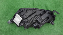 Laden Sie das Bild in den Galerie-Viewer, Frontscheinwerfer Skoda Octavia 5E4941016A Rechts Scheinwerfer Headlight SCH9851521633qo