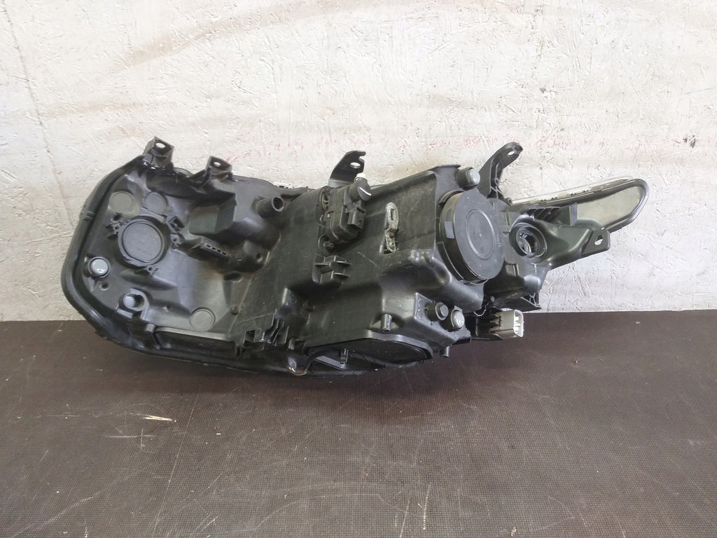 Frontscheinwerfer Toyota Auris 81110-02K30 Rechts Scheinwerfer Headlight