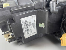 Laden Sie das Bild in den Galerie-Viewer, Frontscheinwerfer VW Polo 6C1941035 Full LED Ein Stück (Rechts oder Links)