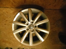 Load image into Gallery viewer, 1x Alufelge 17 Zoll 6.5&quot; 5x112 41ET Silber VW Passat B8 Rim Wheel