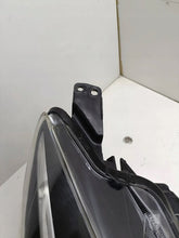 Laden Sie das Bild in den Galerie-Viewer, Frontscheinwerfer Mazda 2 D09K-51030 Rechts Scheinwerfer Headlight