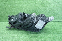 Laden Sie das Bild in den Galerie-Viewer, Frontscheinwerfer Skoda Octavia IV 5E4941016A Rechts Scheinwerfer Headlight SCH3661627864ya