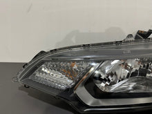 Laden Sie das Bild in den Galerie-Viewer, Frontscheinwerfer Honda Jazz IV FALSE Scheinwerfer Headlight SCH2579166281wc