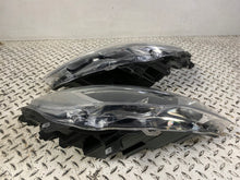 Load image into Gallery viewer, Frontscheinwerfer Opel Astra 13253646 13253647 Ein Satz Scheinwerfer Headlight SCH6348562272lu