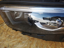 Laden Sie das Bild in den Galerie-Viewer, Frontscheinwerfer Mercedes-Benz W177 Ein Stück (Rechts oder Links) Headlight SCH7667751446mh