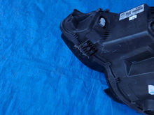 Laden Sie das Bild in den Galerie-Viewer, Frontscheinwerfer Renault Megane IV TL692916123 OE 260102555R-1631 Rechts SCH8027872230mh