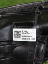 Load image into Gallery viewer, Frontscheinwerfer Kia Ceed 92101J7050 Links Scheinwerfer Headlight SCH2864015351bz